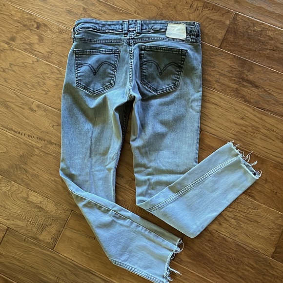 Levi's Denim - Women’s Levi’s Low Twist